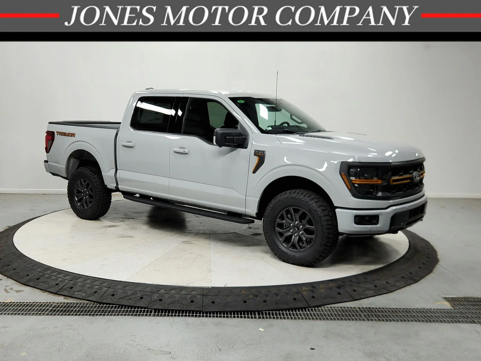 New 2026 White Ford Tremor image 1