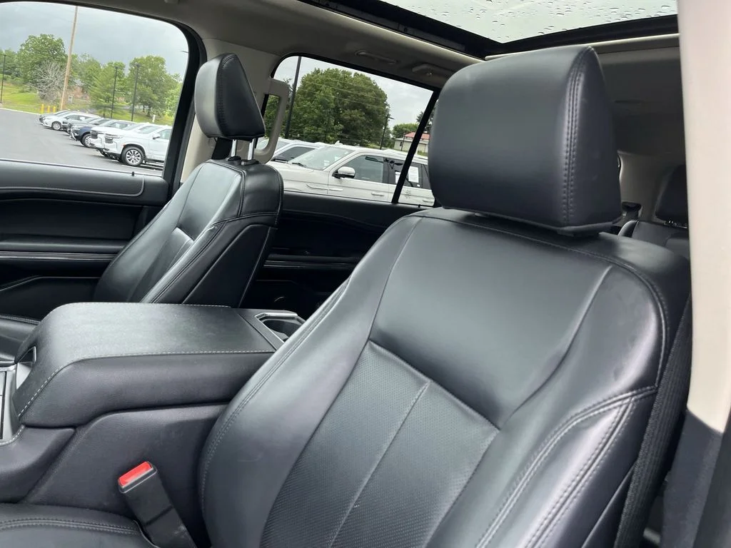 Used 2022 White Ford XLT image 11