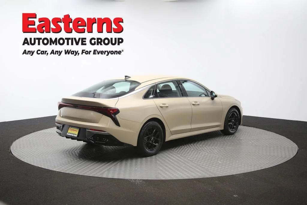 Used 2025 Red Kia LXS image 44