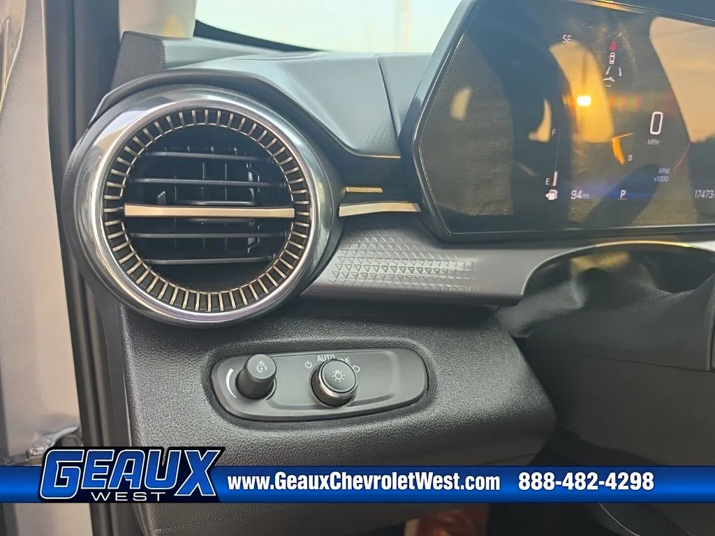 Used 2025 Gray Chevrolet ACTIV image 17