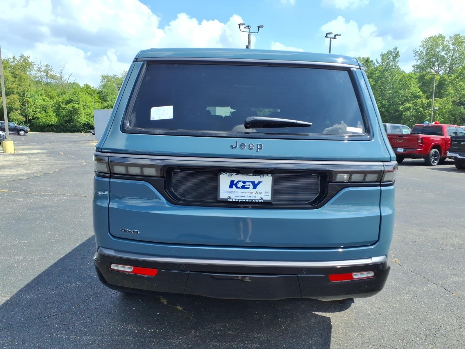 New 2026 Steel Blue Exterior Paint Jeep Limited Reserve 4x4 image 6