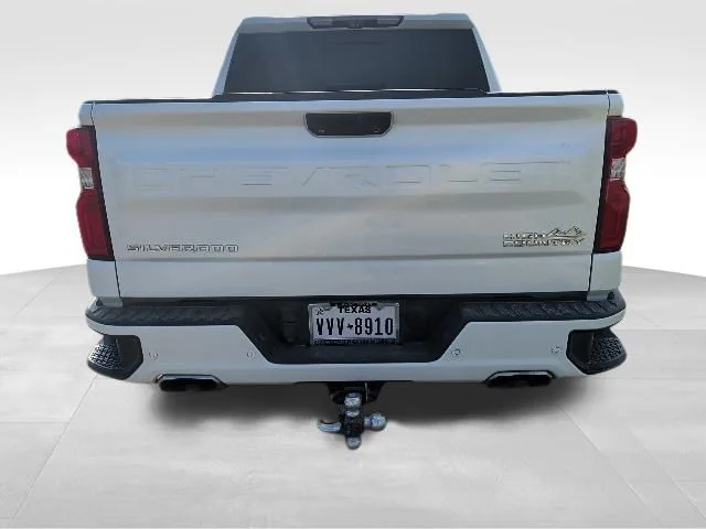 Used 2022 Beige Chevrolet High Country image 4