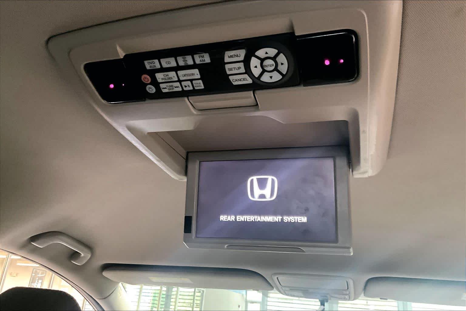 Used 2016  Honda SE image 30