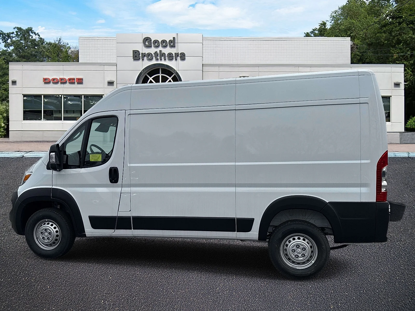 New 2026 Bright White Clear-Coat Exterior Paint RAM Tradesman image 2