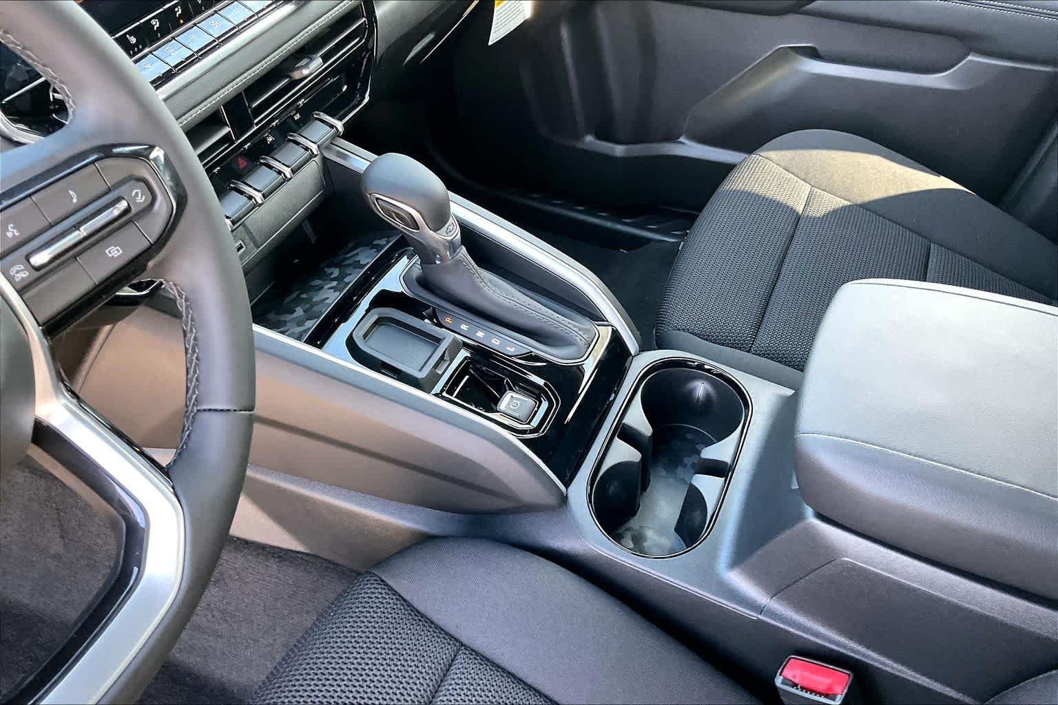 2026 Chevrolet Colorado LT - Photo 8