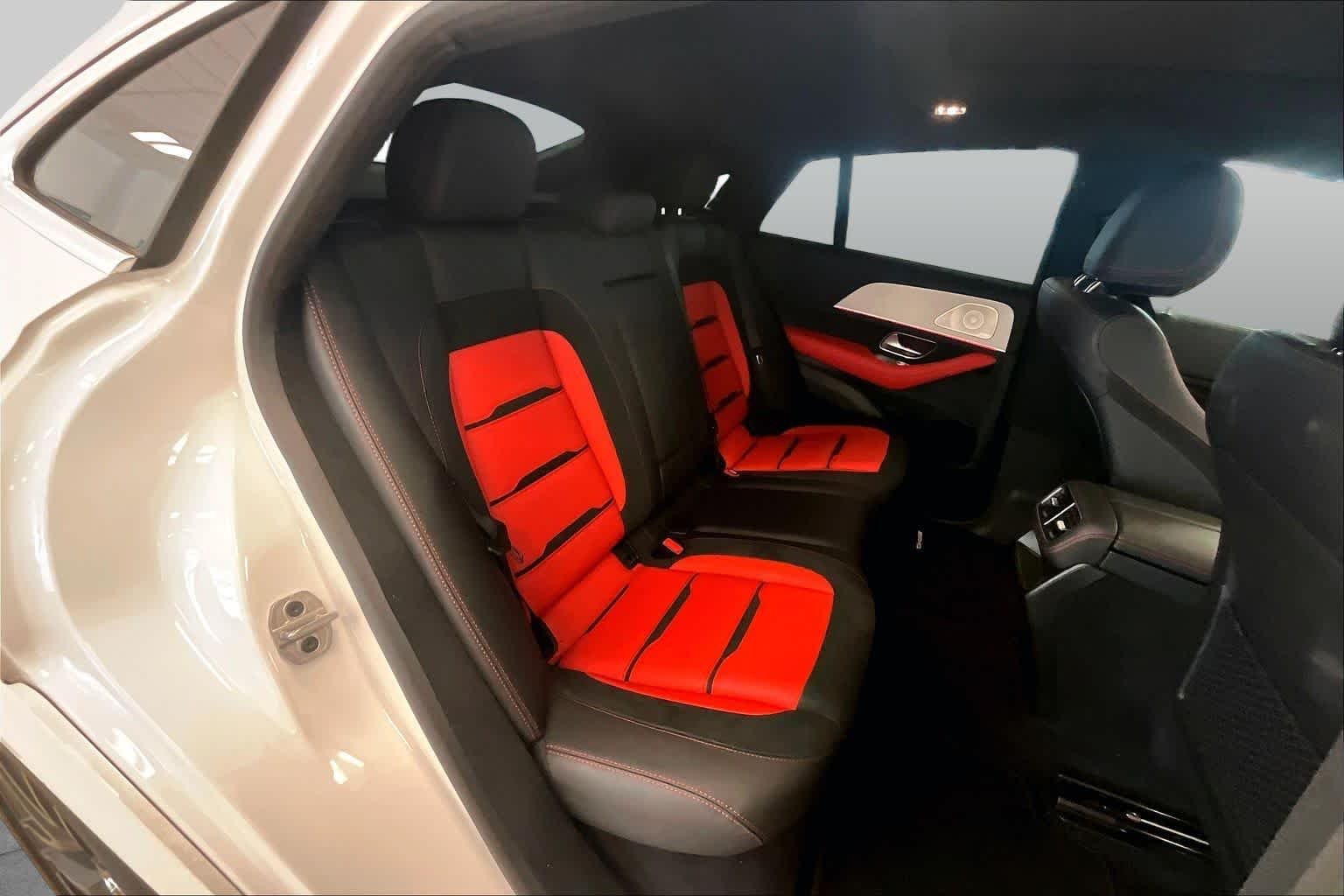 Used 2024 MANUFAKTUR Moonlight White Metallic Mercedes-Benz AMG® GLE 53 image 19
