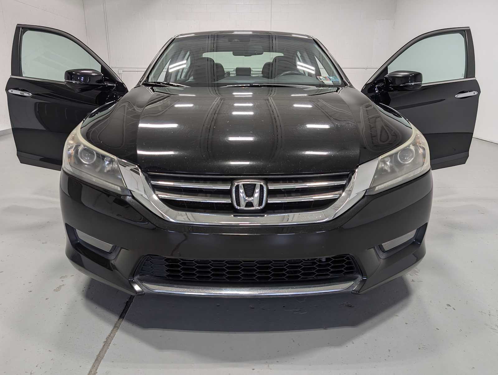 Used 2014 Crystal Black Pearl Honda EX-L image 15