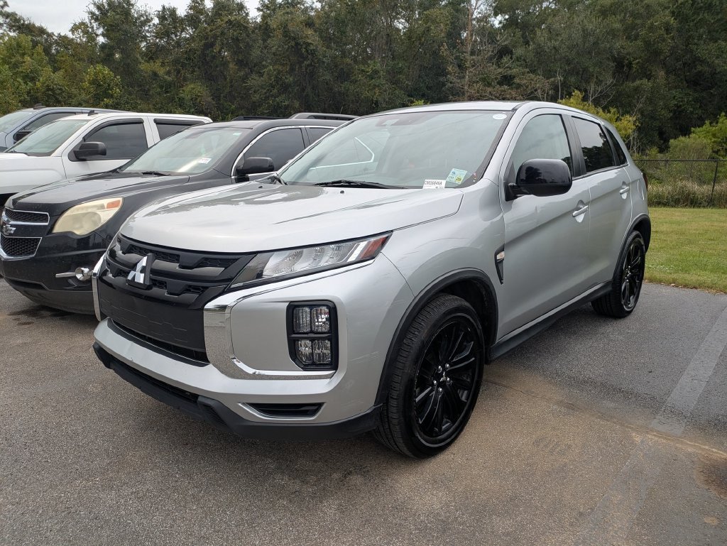 Used 2023 Silver Mitsubishi 2.0 ES image 1