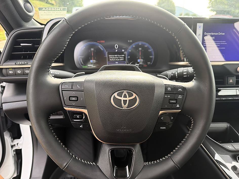 Used 2025 White Toyota Limited image 15