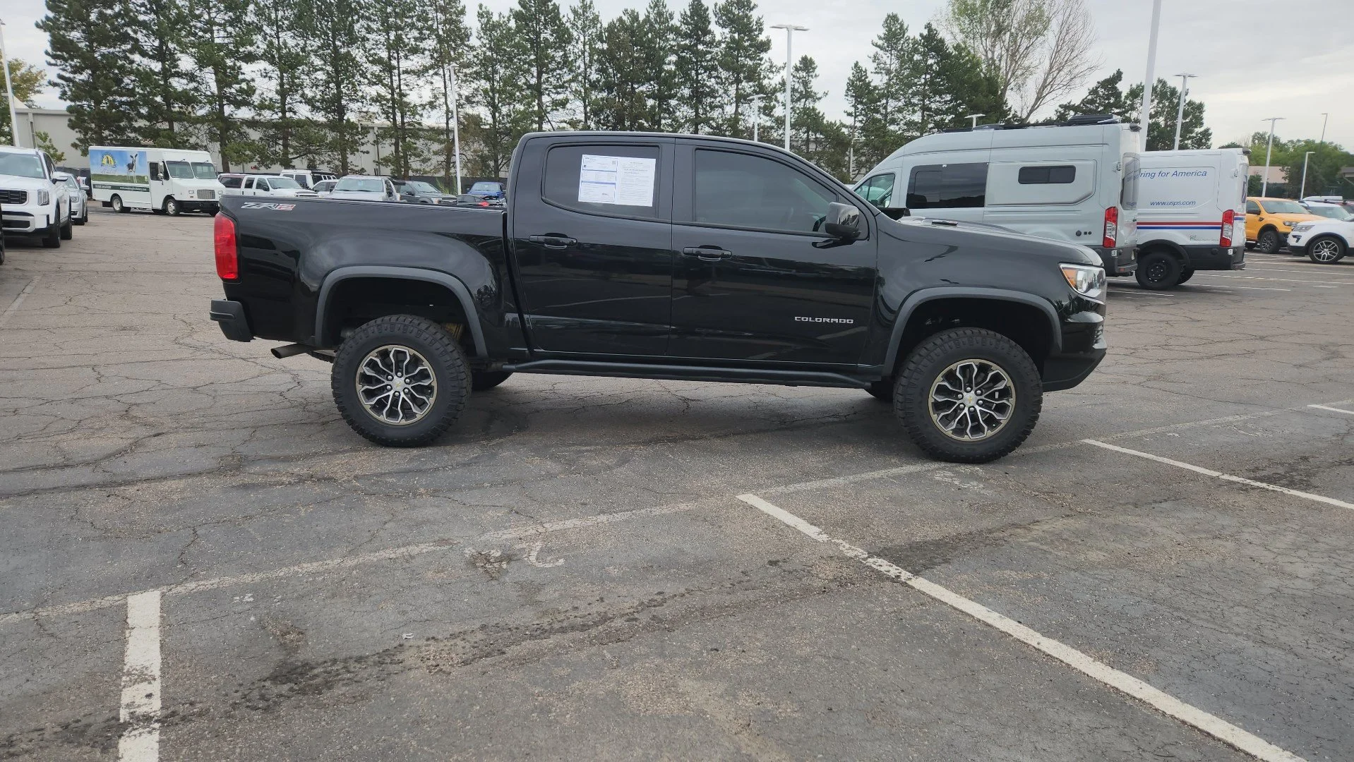 2022 Chevrolet Colorado ZR2 - Photo 12