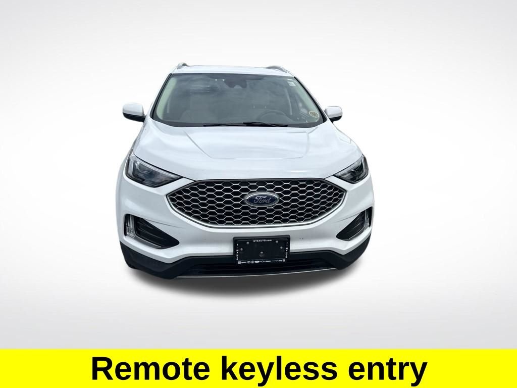 Certified Used 2023 Oxford White Ford SEL image 9