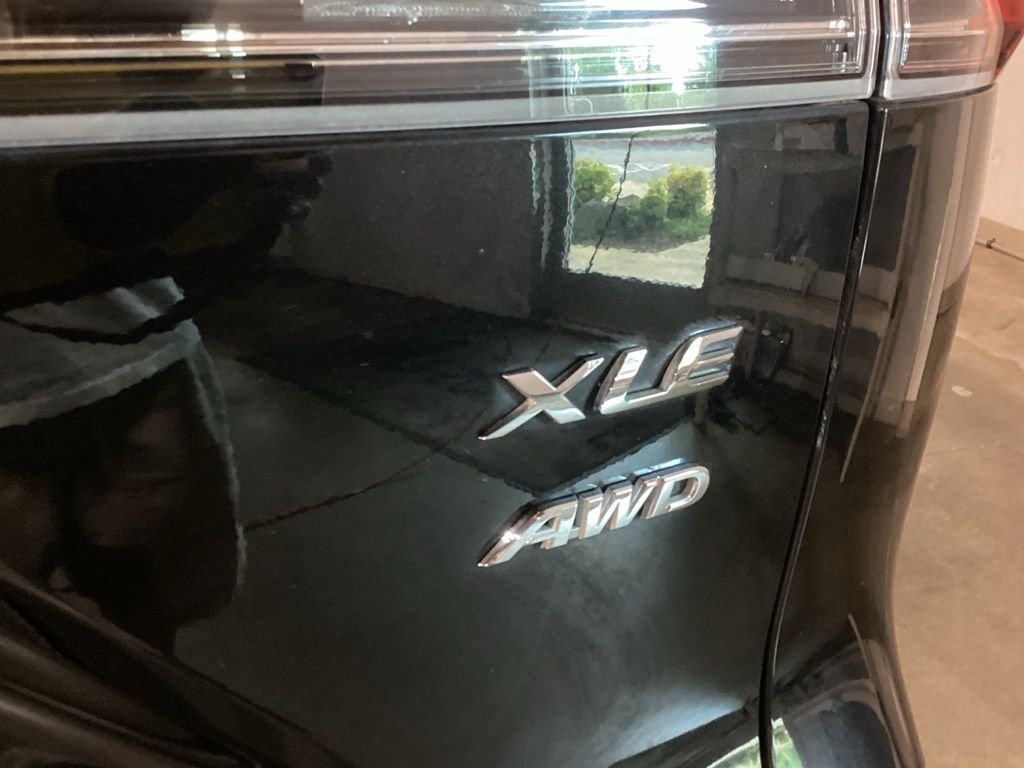 Used 2023 Black Toyota XLE image 17