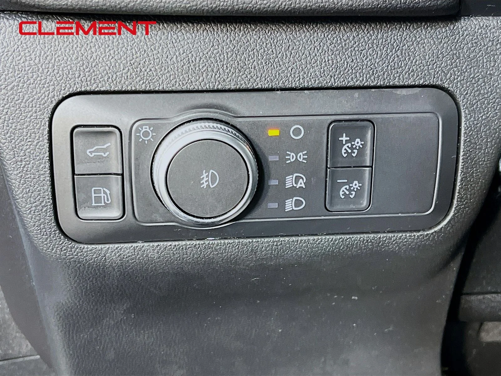 Used 2022 Blue Ford Titanium image 13