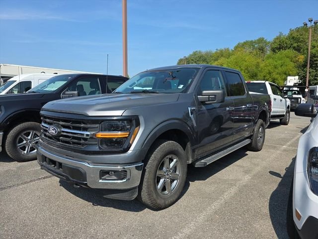 Certified Used 2025 Gray Metallic Ford XLT image 1