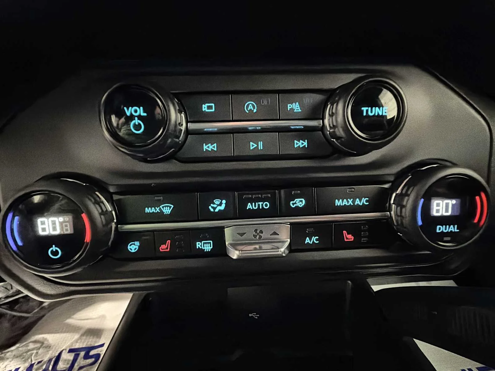 Used 2024 Shelter Green Metallic Ford Raptor image 16