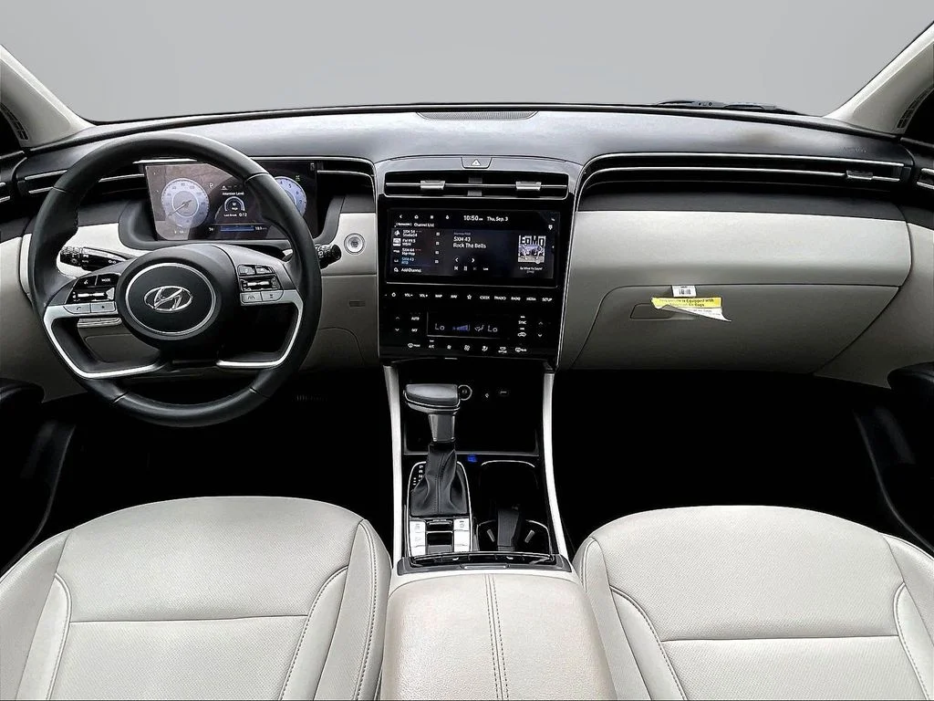 Used 2024 Shimmering Silver Hyundai SEL image 9