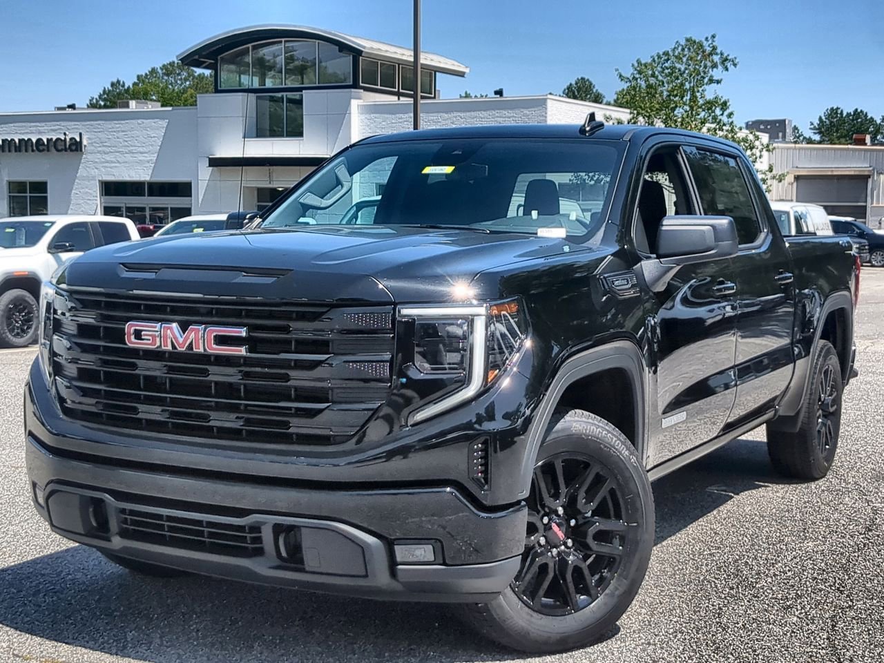 2026 GMC Sierra 4WD Crew Cab Std Box Elevation 3VL's photo