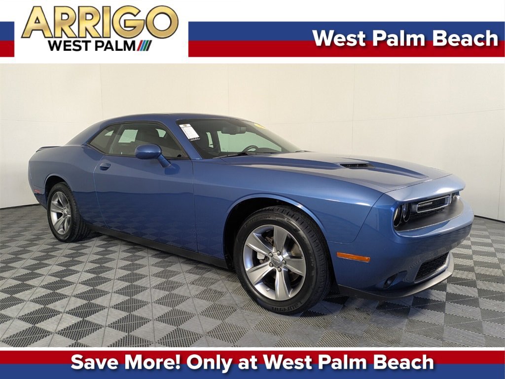 2022 Dodge Challenger SXT
