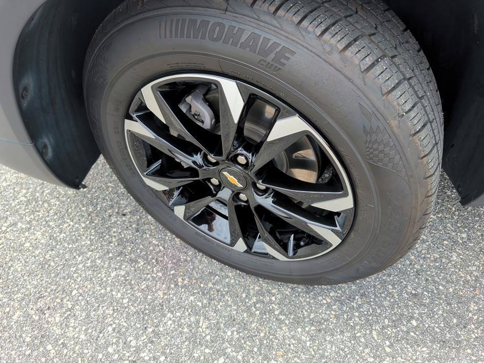 Used 2022 Satin Steel Metallic Chevrolet LT image 7