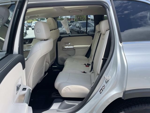 Used 2022  Mercedes-Benz GLB 250 image 10