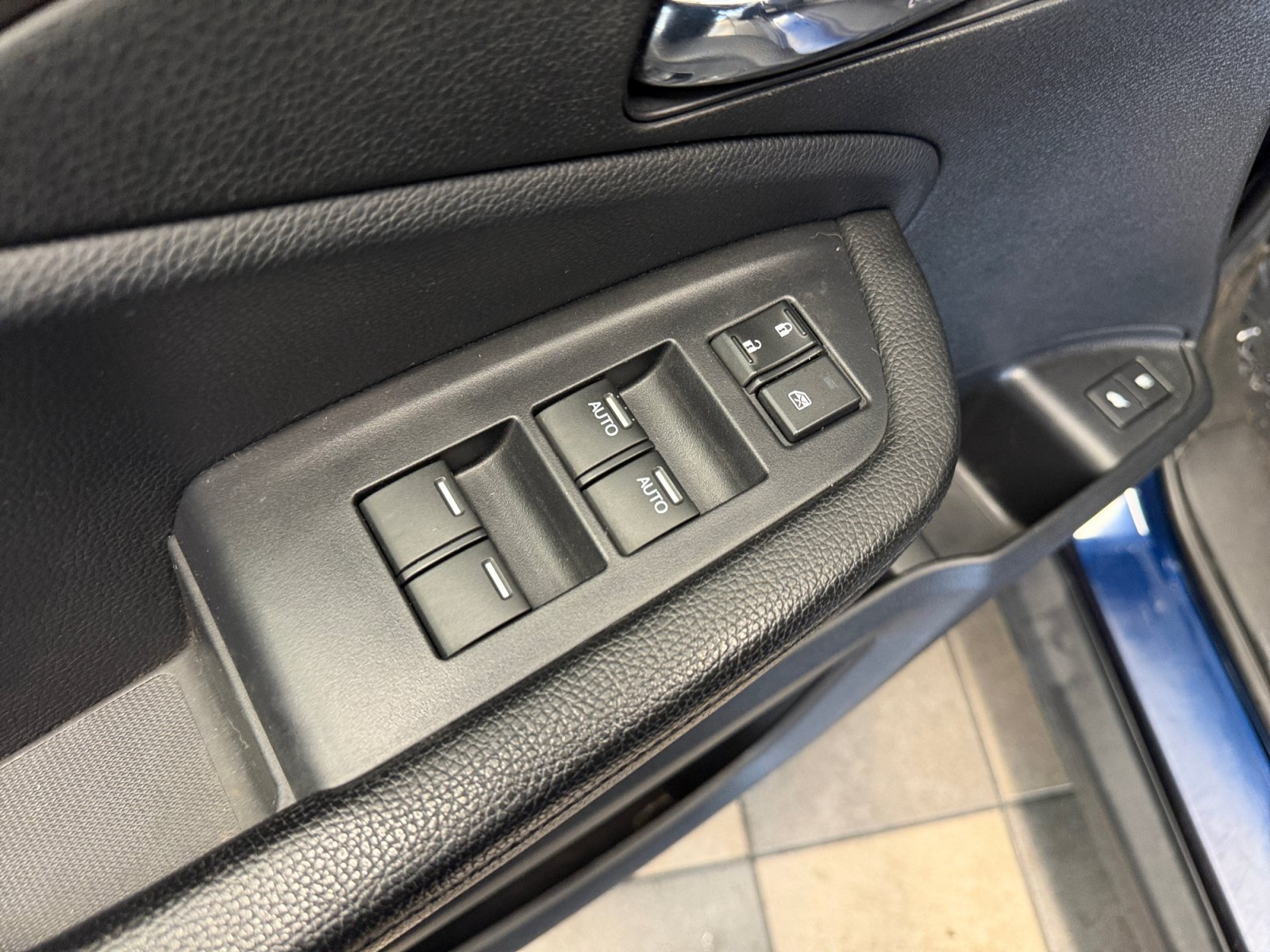Certified Used 2019 Obsidian Blue Pearl Honda EX-L image 28