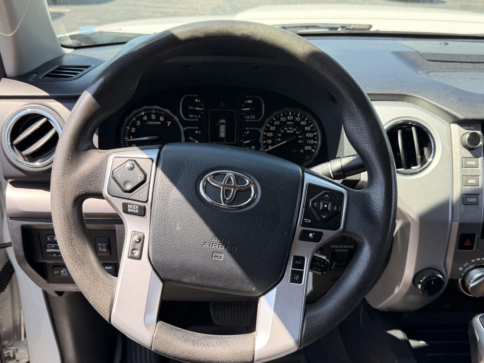 Used 2019 Super White Toyota SR5 image 13