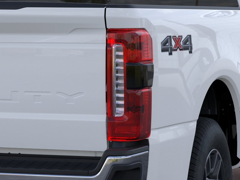 New 2026 Oxford White Ford LARIAT image 21