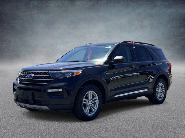 Used 2023 Black Ford XLT image 5