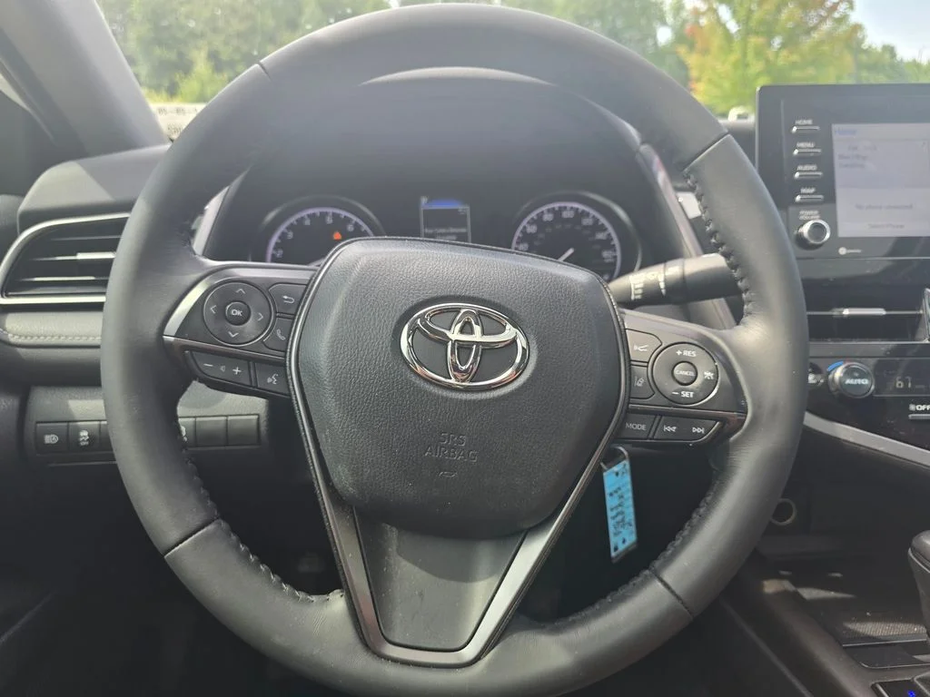 Used 2023 White Toyota SE image 22