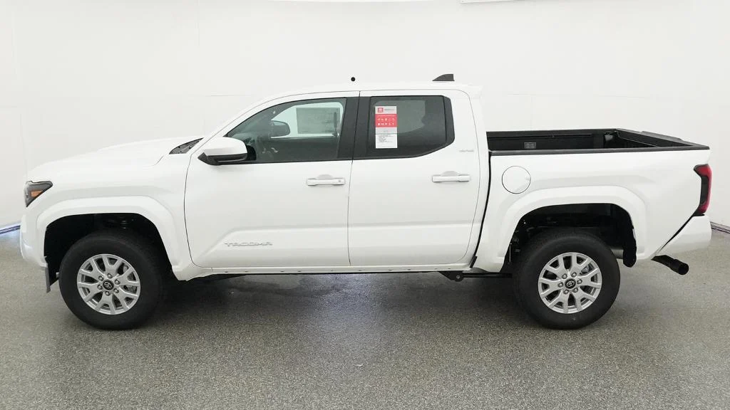 New 2026 Ice Cap Toyota SR5 image 3