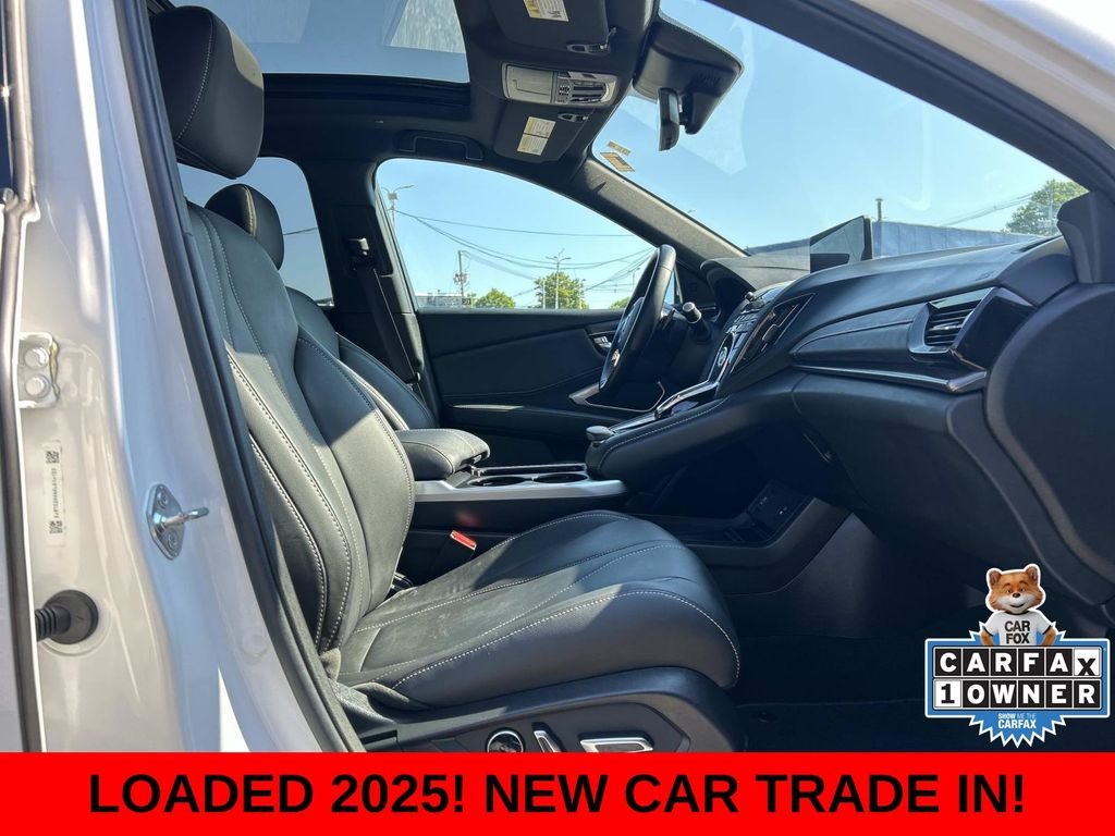Used 2025  Acura Base image 18