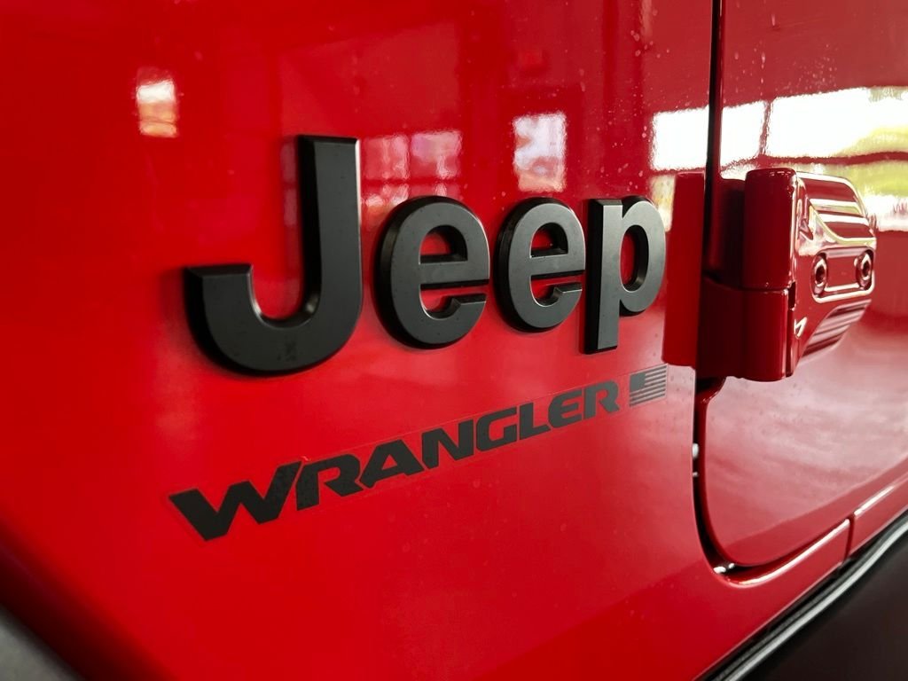 New 2026 Firecracker Red Clear-Coat Exterior Paint Jeep Moab 392 image 17