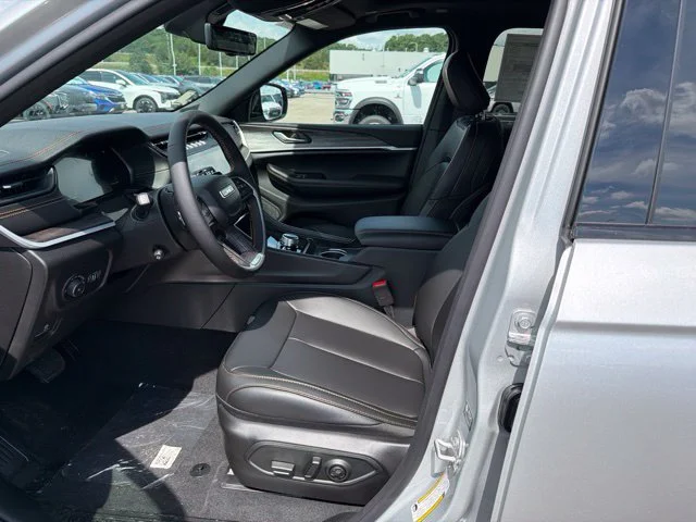 New 2026 Silver Jeep  image 14