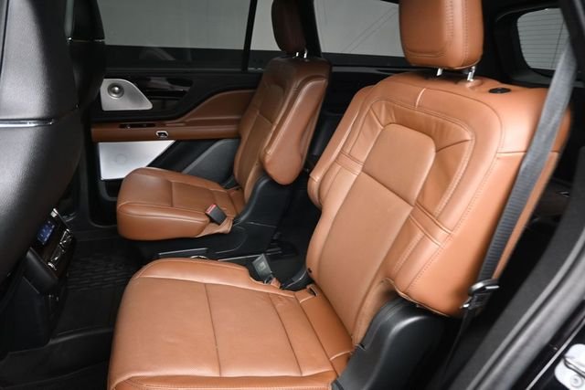 Used 2023 Black Lincoln Reserve image 2
