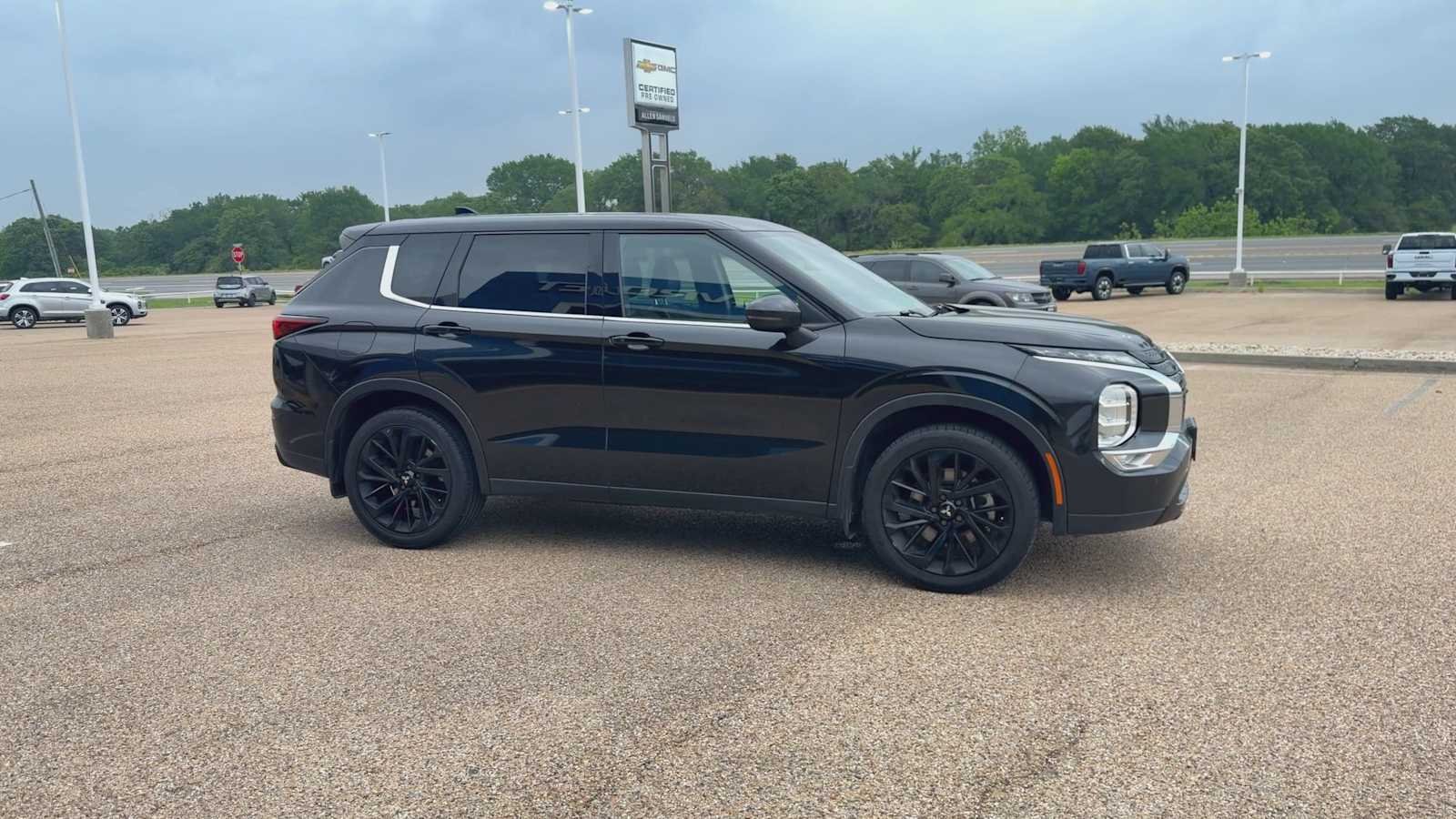 Used 2022 Mitsubishi Outlander Black Edition with VIN JA4J3UA82NZ091535 for sale in Oxford, MS