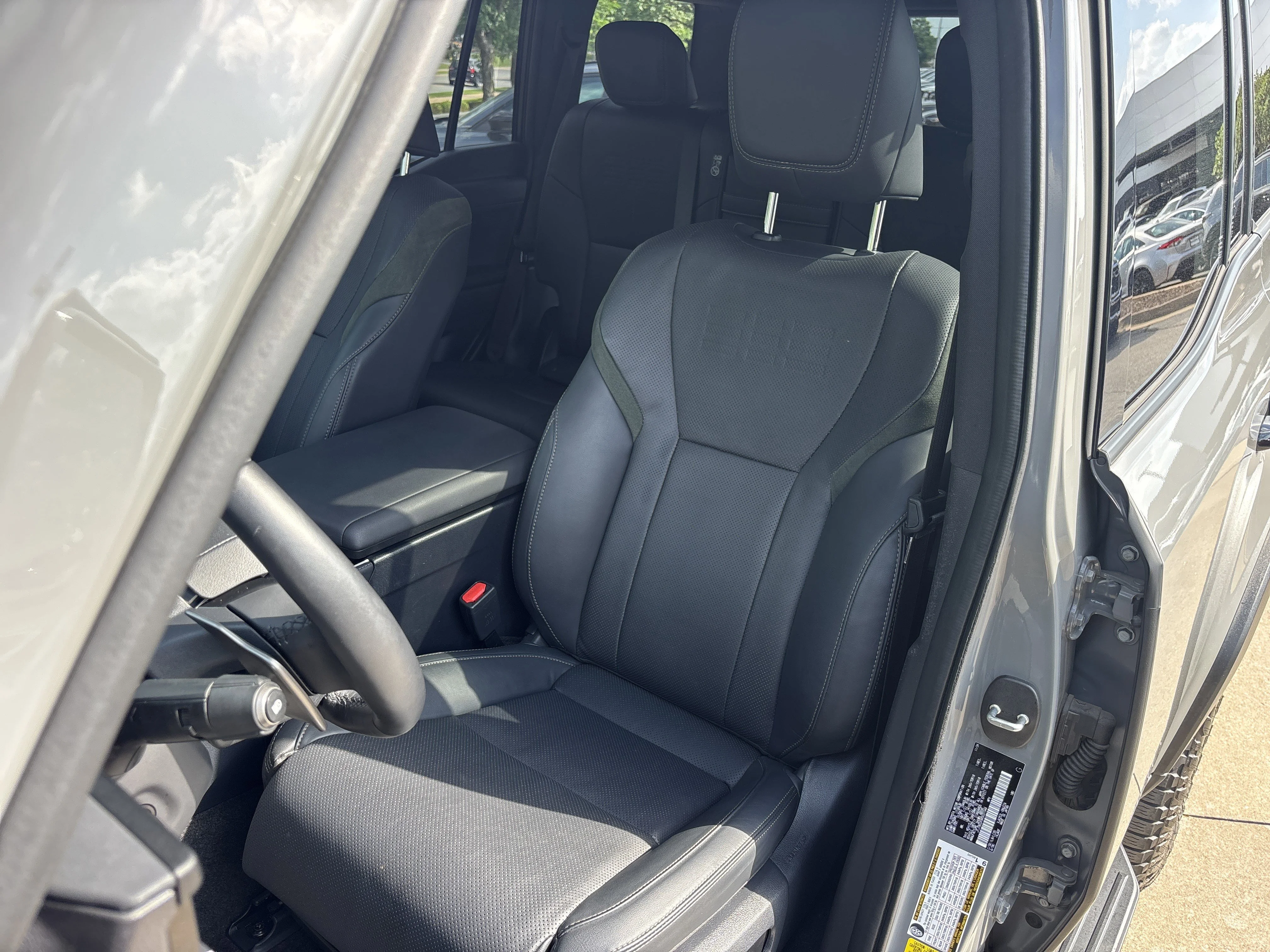 Used 2024 Incognito Lexus GX 550 Overtrail+ 4WD image 22