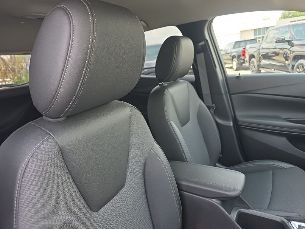 Used 2025 White Buick Preferred image 10