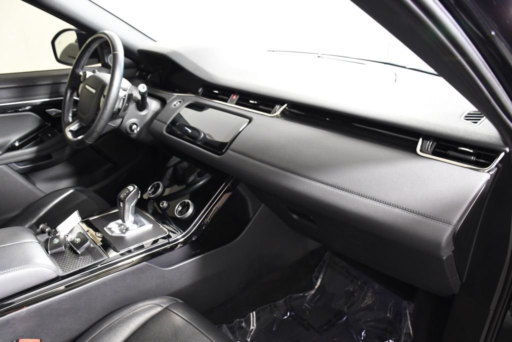 Used 2020 Santorini Black Metallic Land Rover R-Dynamic SE image 19