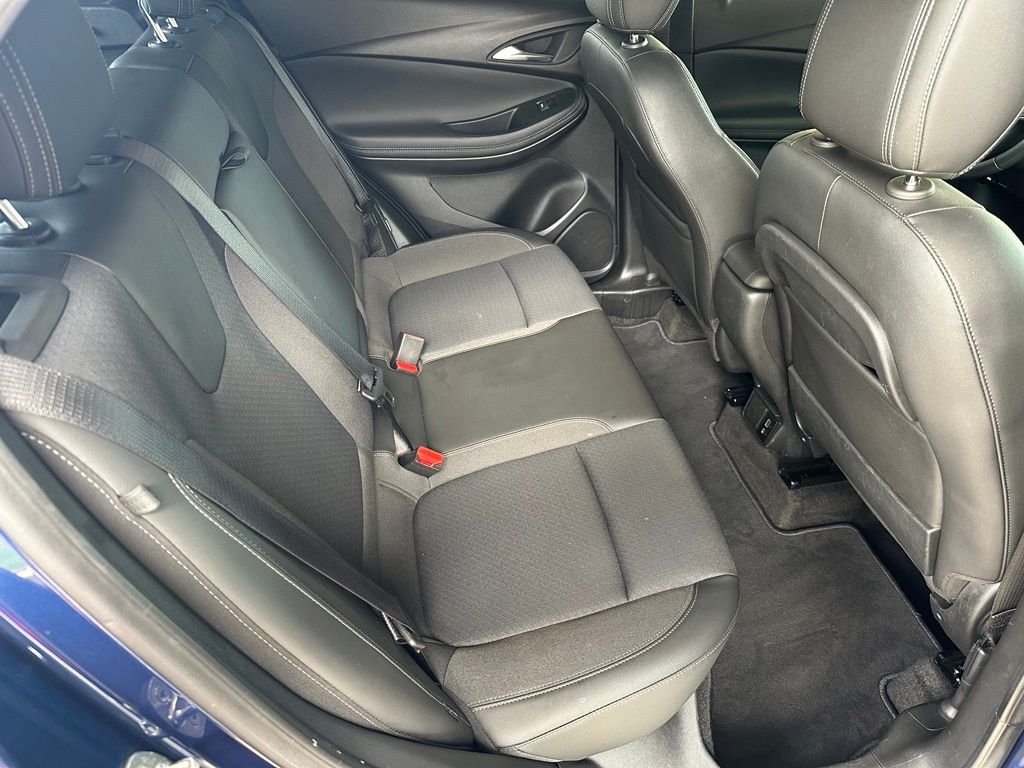 Used 2023 Blue Buick Select image 33