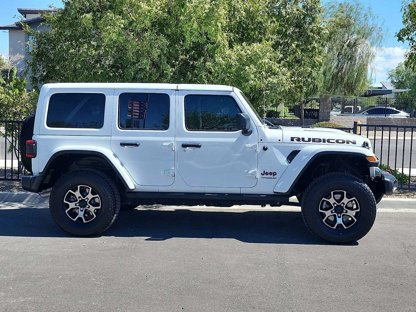 Used 2019 Bright White Clearcoat Jeep Rubicon image 9