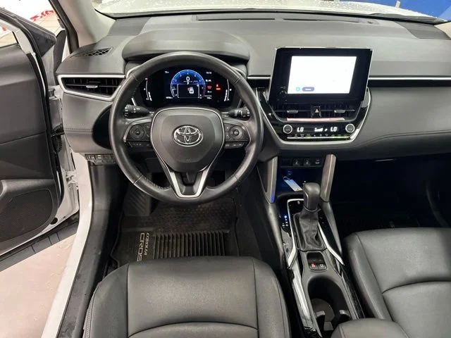 Used 2023 Beige Toyota XLE image 28