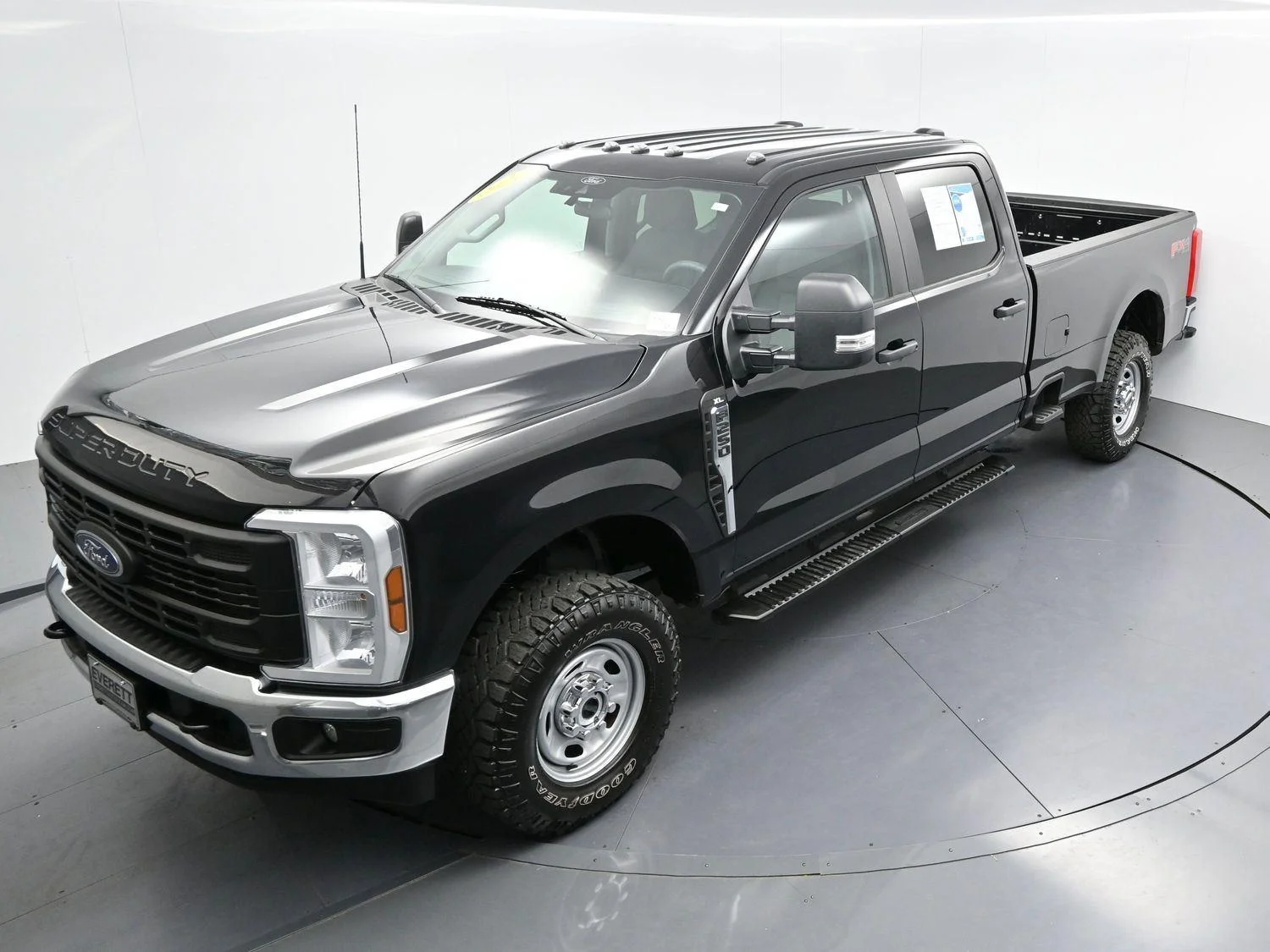 Used 2024 Black Ford XL image 34