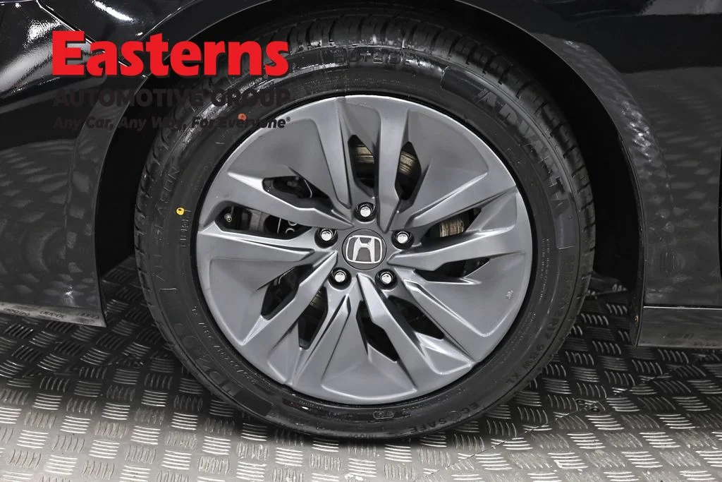 Used 2022 Black Honda EX-L image 32