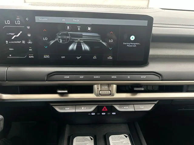 New 2027 Ivory Silver Kia S image 18