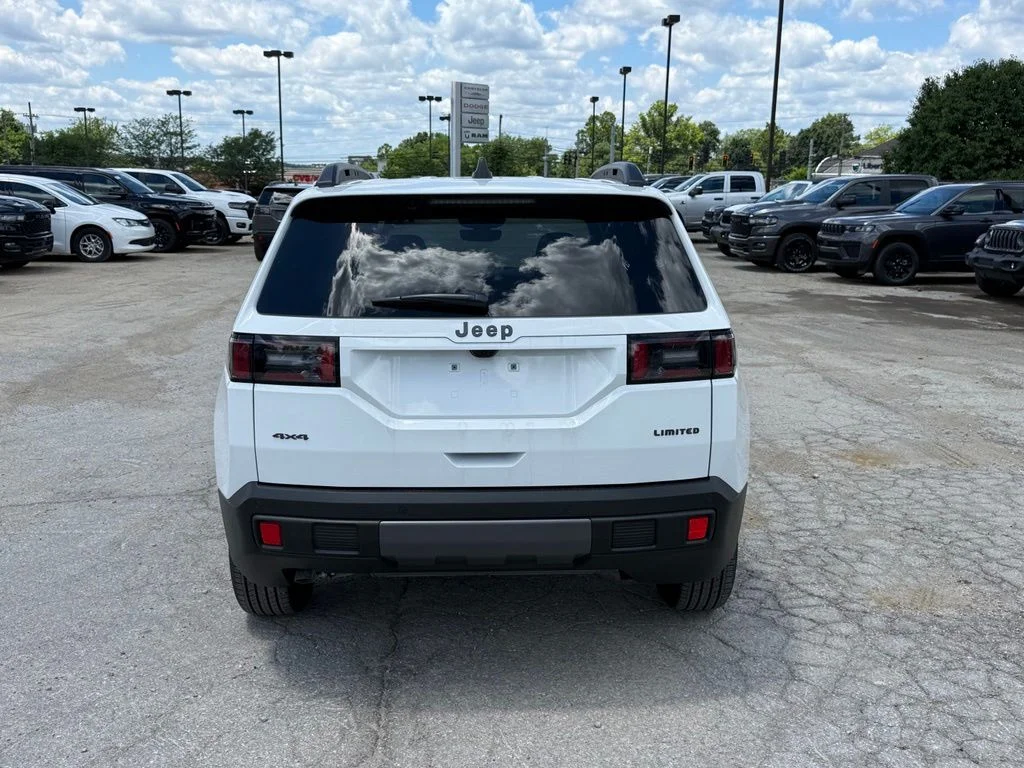New 2026 Bright White Clear-Coat Exterior Paint Jeep Limited image 7