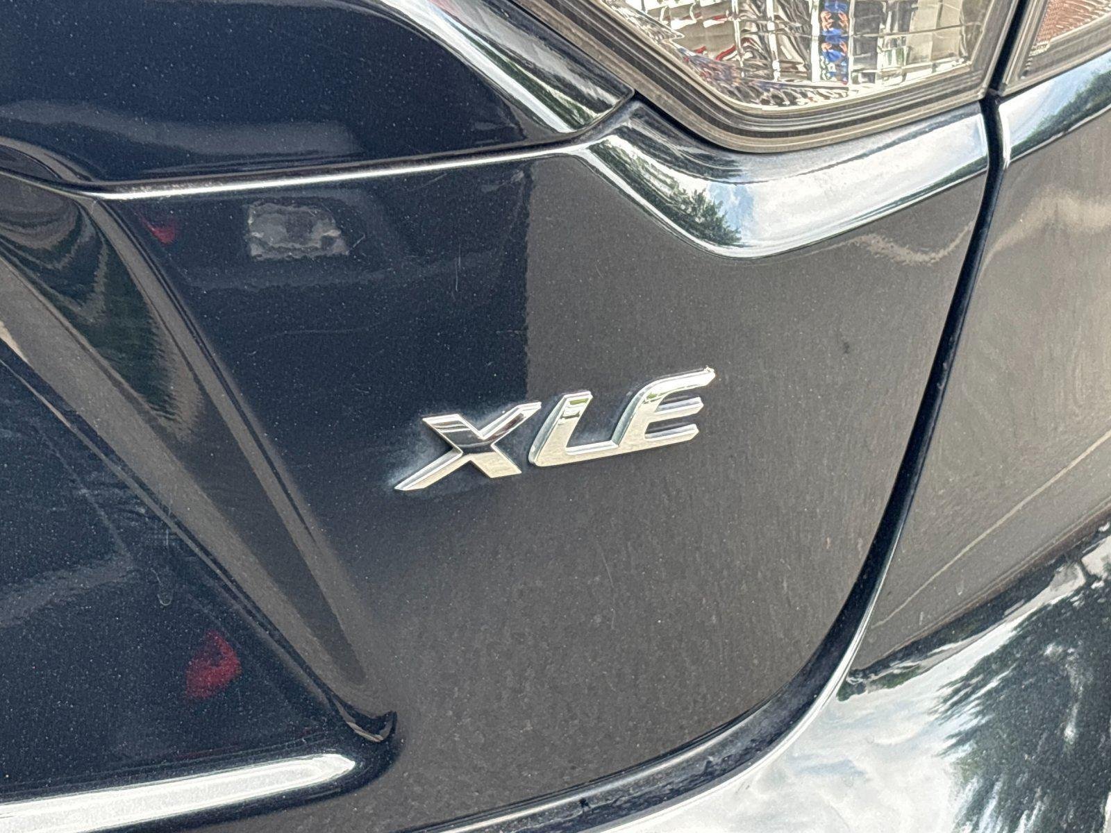 Used 2020 Black Sand Pearl Toyota XLE image 11