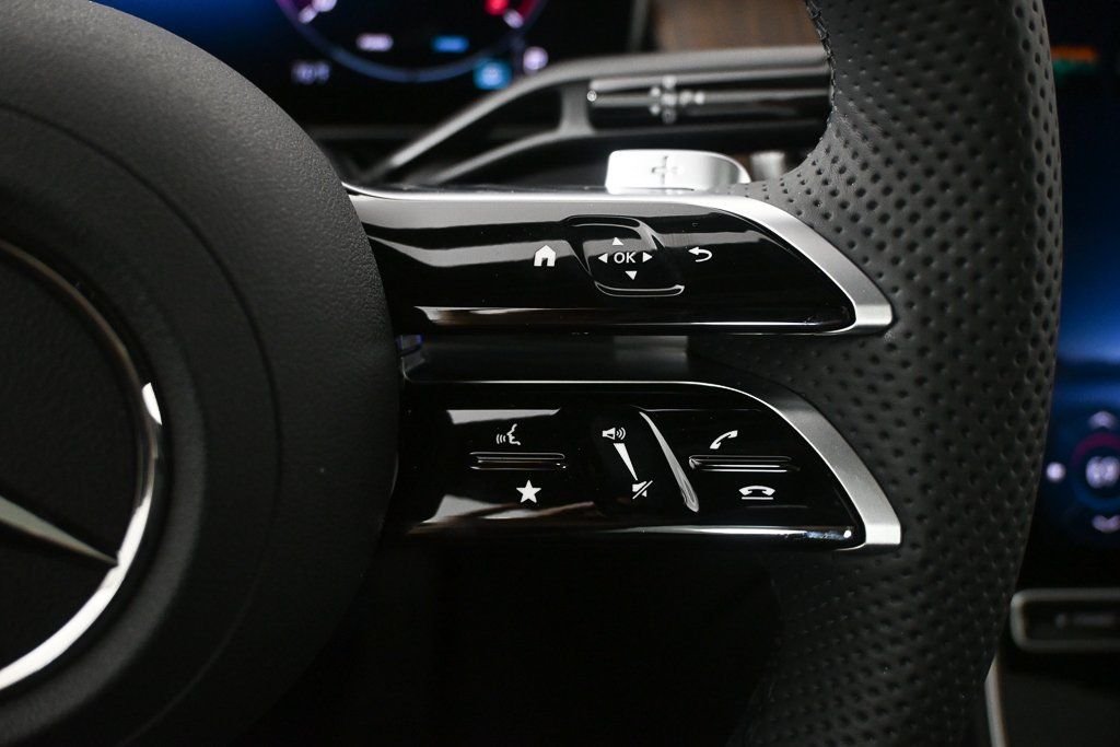2025 Mercedes-Benz GLC Base - Photo 11