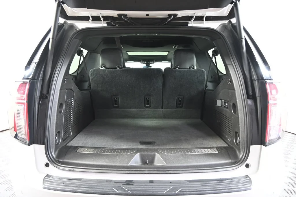 Used 2021 IRIDESCENT PEARL TRICOAT Chevrolet Premier image 18
