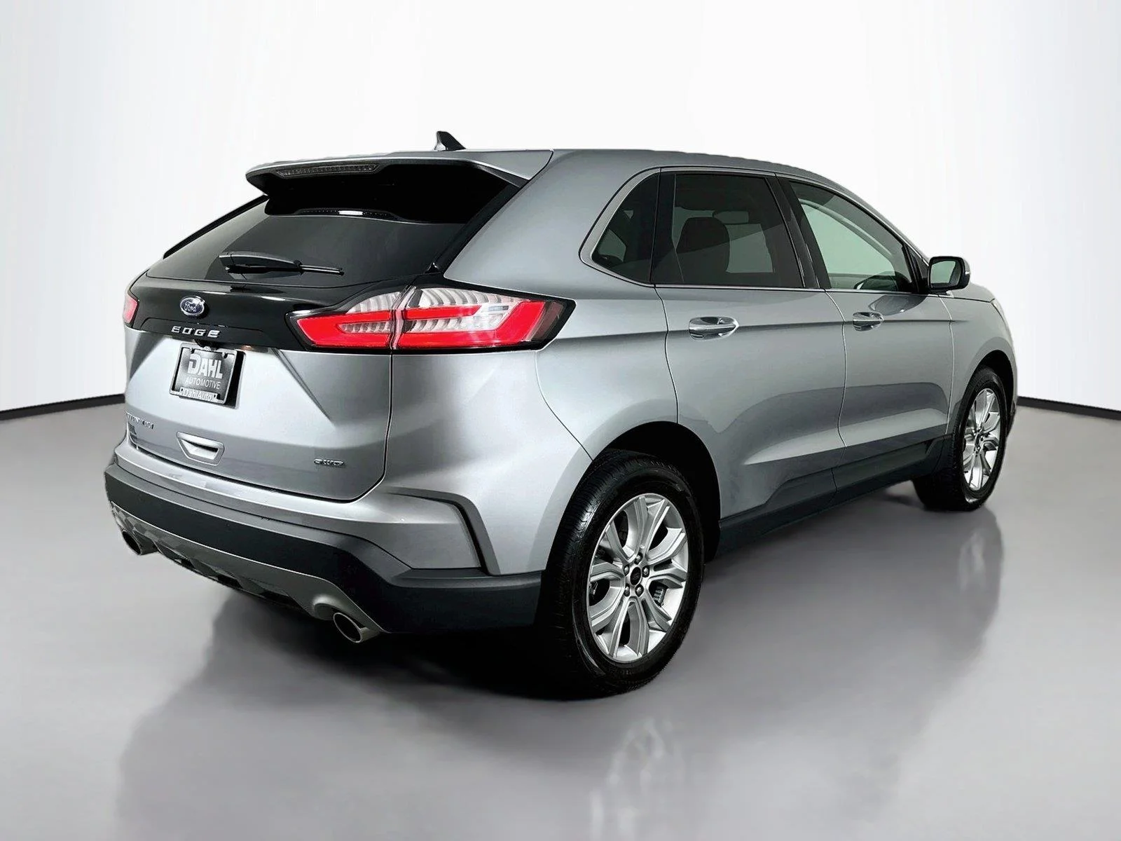 Used 2023 Iconic Silver Metallic Ford Titanium image 13