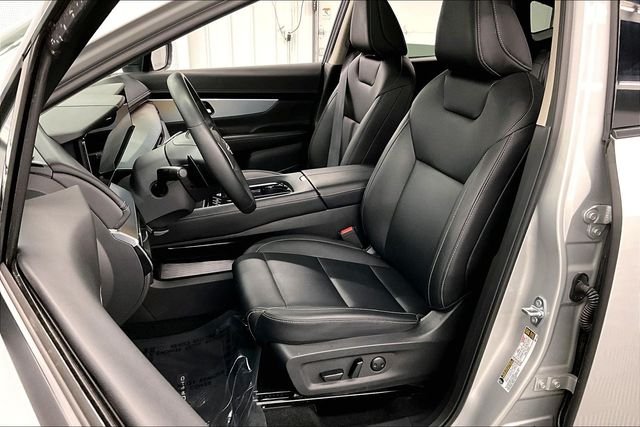 Used 2025 Brilliant Silver Metallic Nissan SL image 24
